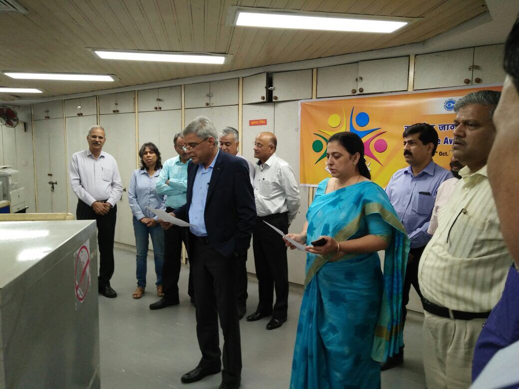 NRVigilance_IOC's tweet photo. Corruption=Authority+Monopoly-Transparency.  Our Delhi State Office officials pledging transparent work processes. #VAW-2017 https://t.co/sEaRySDvRZ