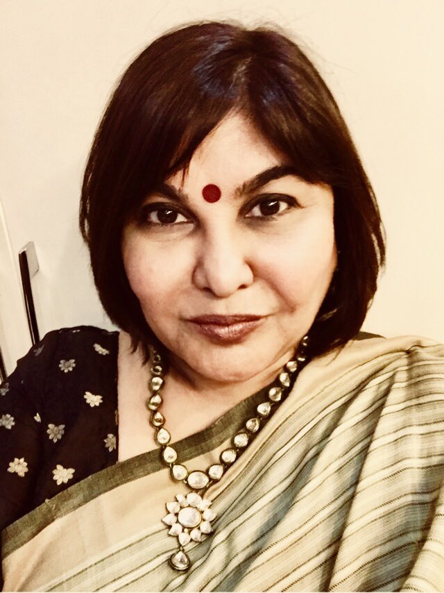 seemagoswami's tweet photo. Out for dinner last night. In a sari, what else? #WearASari https://t.co/pgptpW170u