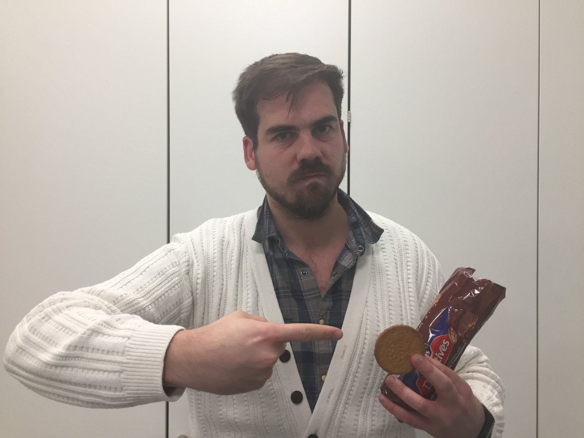 portsmouthnews's tweet image. Biscuit lover stunned to find a plain digestive inside a milk chocolate pack
trib.al/zY0BRfo