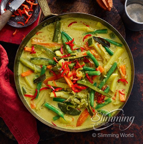 SlimmingWorld's tweet photo. Heat up your weeknight dinner with this #vegan curry. It's packed with healthy veg and warming spices #WorldVeganDay https://t.co/WTF8fTec6a https://t.co/3F2LgOXa4q