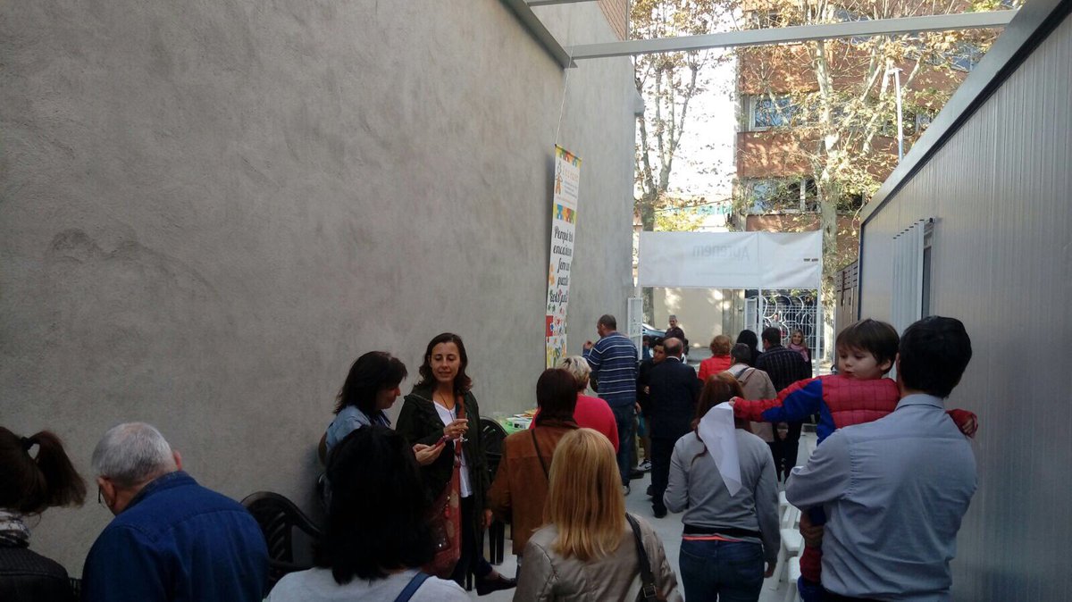 BCN_EspaiPublic's tweet photo. Inaugurat l’#horturbà al Poblenou per desenvolupar un projecte d’inclusió de joves amb autisme #PlaBuits https://t.co/h8QfqvGPj9 https://t.co/BuW3SKAiCT