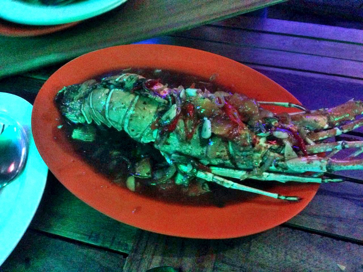 wawanqu_adalima's tweet photo. Lobster wisma Heritage Boyolali https://t.co/LoeKgqODgj