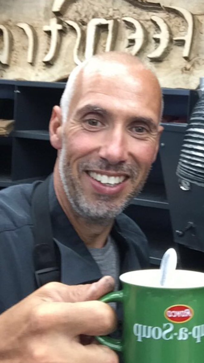 Jelle Koopmans vandaag 12,5 jaar bij Schoenmakerij feenstra!🎉