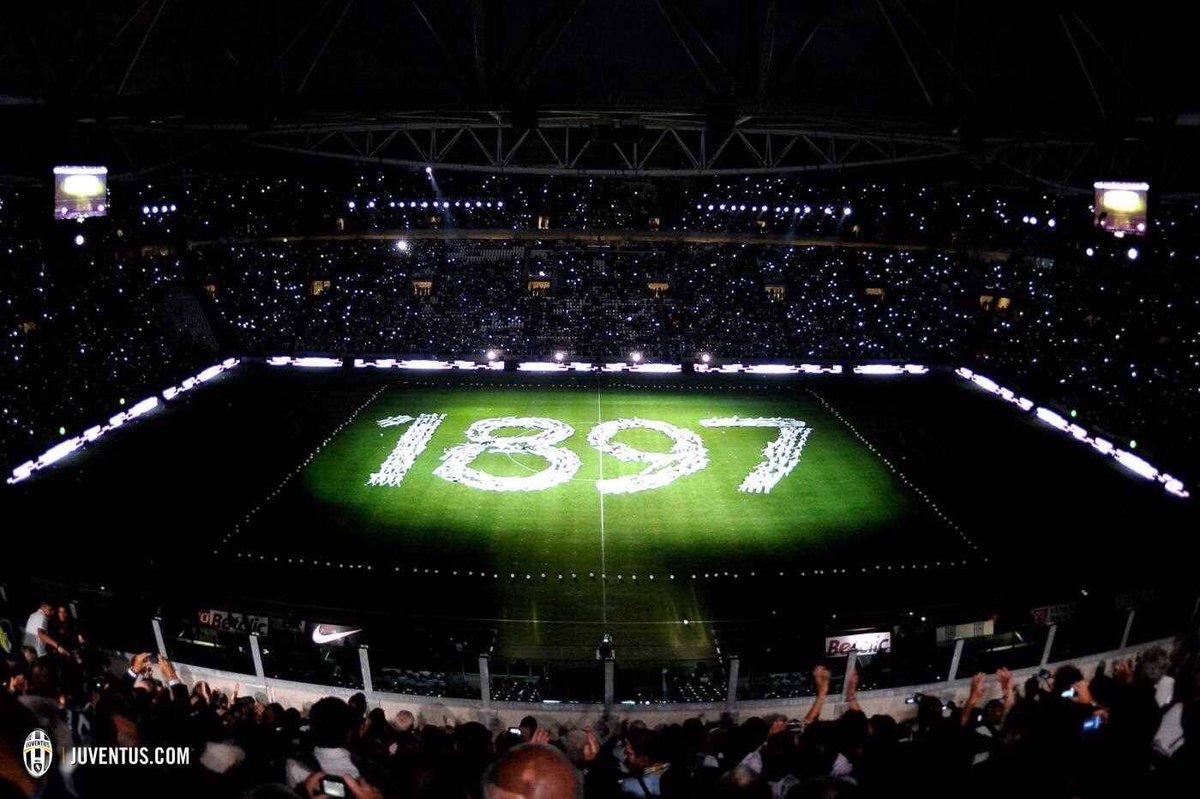 gianluigibuffon's tweet photo. Non si chiedono gli anni a una signora ma La Signora del Calcio Italiano non teme la propria età, la sfoggia con orgoglio! Auguri! #Juve120 https://t.co/oCo1L0yIl8