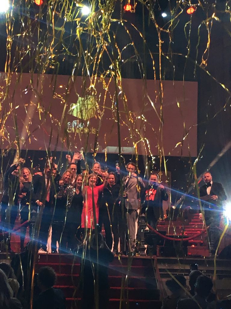 OMD_Nederland's tweet photo. Congrats met de gouden Effie, @DoritosNL, @PepsiCo_NL, @FitzroyNL &amp; @DivimoveNL! Trots dat we van #playbold samen een succes hebben gemaakt. https://t.co/PqRRSNBfJj