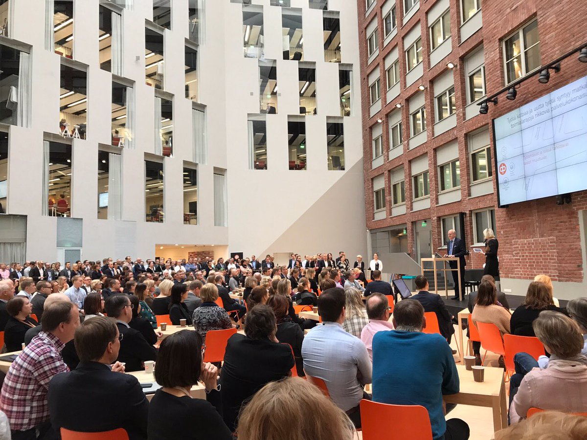 Osavuosikatsauksen henkilöstöinfo sankoin joukoin aamulla. OP Ryhmän tulos vahva, kohtaamme finanssialan murroksen hyvässä tuloskunnossa #OP