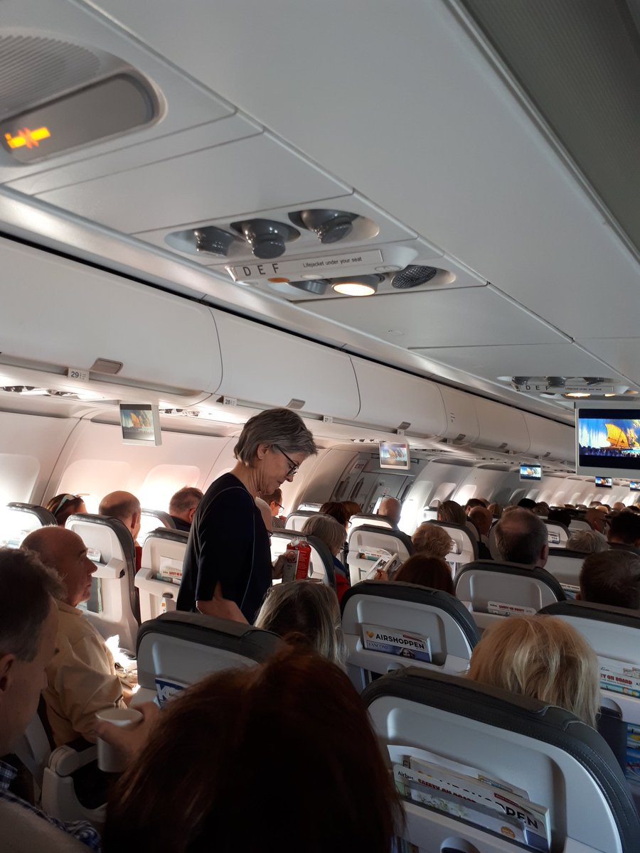 DankertsenFrank's tweet photo. Syntes det var noe kjent.... Q-melk servert utenfor Afrikas vestkyst.... https://t.co/lRJHT2fc0Y