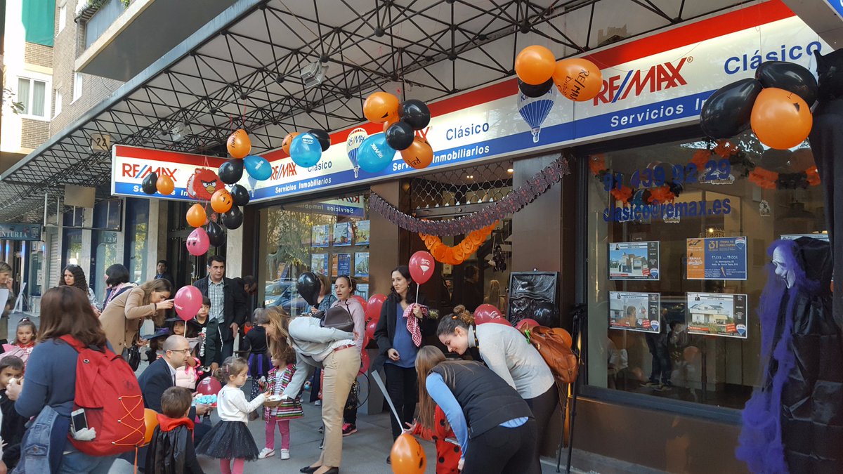 noow_distrito's tweet photo. Todo un éxito nuestra fiesta de #halloween mejor no podía haber salido! #REMAXClasico #REMAXClasicoHub #REMAXDistrito Gracias a todos los asistentes! https://t.co/xMkIGGPgeD