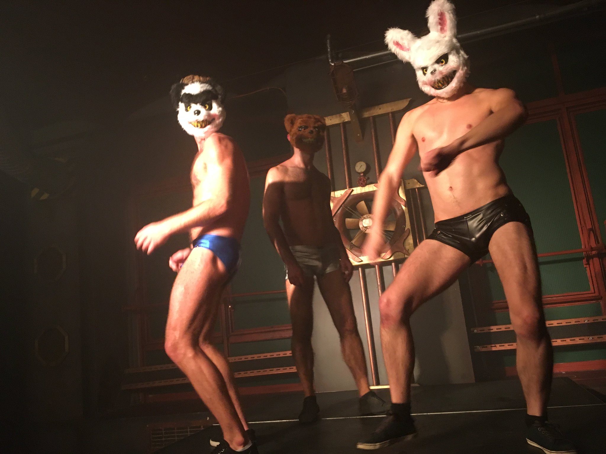 2 pic. It all started with a box - and ended with a sexy, crazy show. Thanks a lot to @xGabrielPhoenix