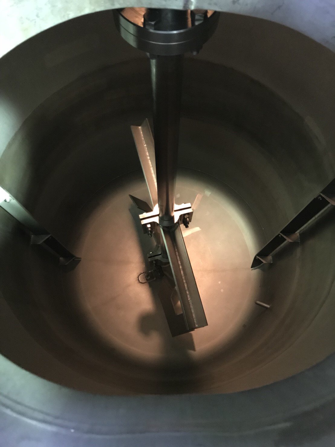 オリエンタルバイオ ラフィーネ協賛活動 公式 Nt 大豆発酵エキス 抽出工場見学 Nt とは大豆を納豆菌で発酵させ抽出した当社独自の特許成分です 抽出には品質安定の為 人の手が入り微妙な温度管理の元抽出