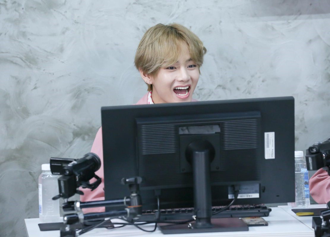taehyungpic's tweet photo. https://t.co/dYbQvvj24G