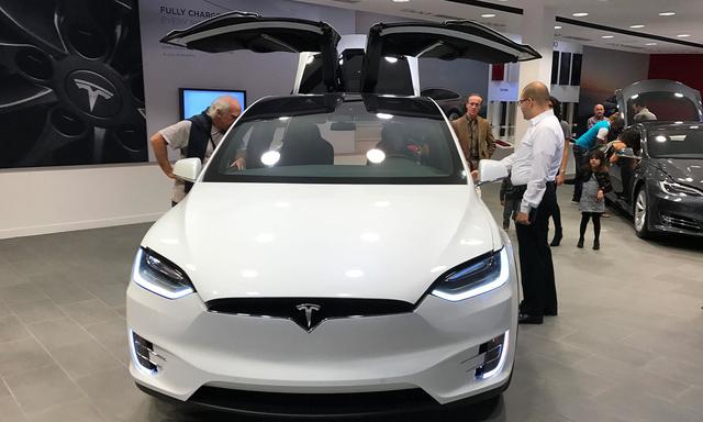 PaoloCastillo_'s tweet photo. Tesla's Q3 deliveries to include 3,500 vehicles in transit https://t.co/0slwW3fwTv #electronicas #unhappy #elated #proud #grateful #6secs https://t.co/eqvsGLLQ6J