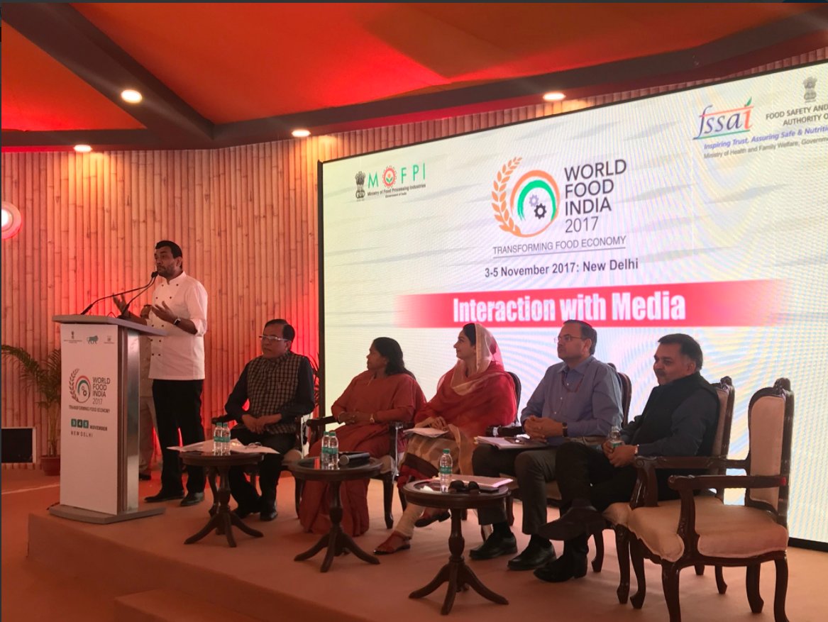 fssaiindia's tweet photo. "Food creates a symbol of unity" @SanjeevKapoor talking about growth in Indian Food Market that is experienced by World economies #WFI2017 https://t.co/CrR9mmgtDQ