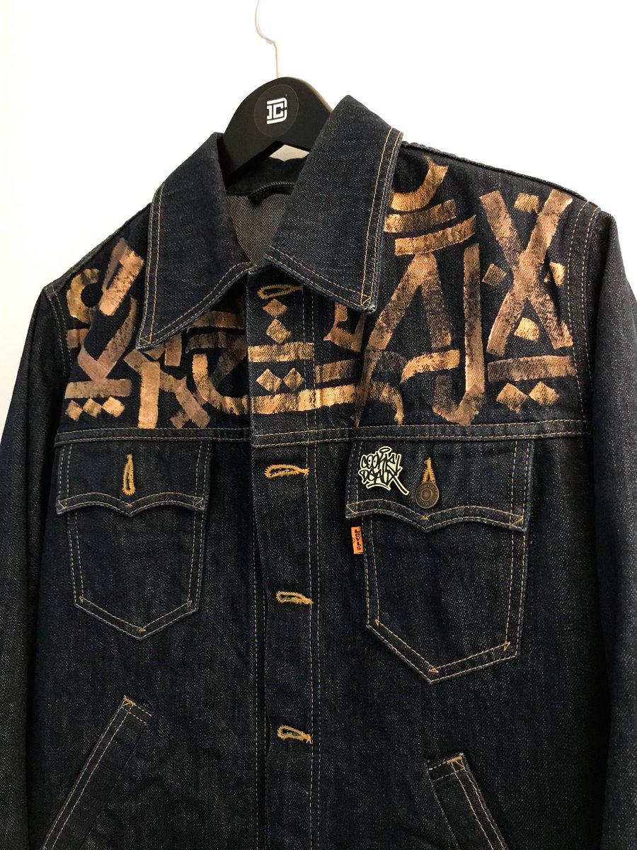 DOMINIQUE_NET's tweet photo. @LEVIS Customized Denim Jacket. #dominiquenet #cookiedeauxartist #customizeddenim https://t.co/cJjqJWd3i4
