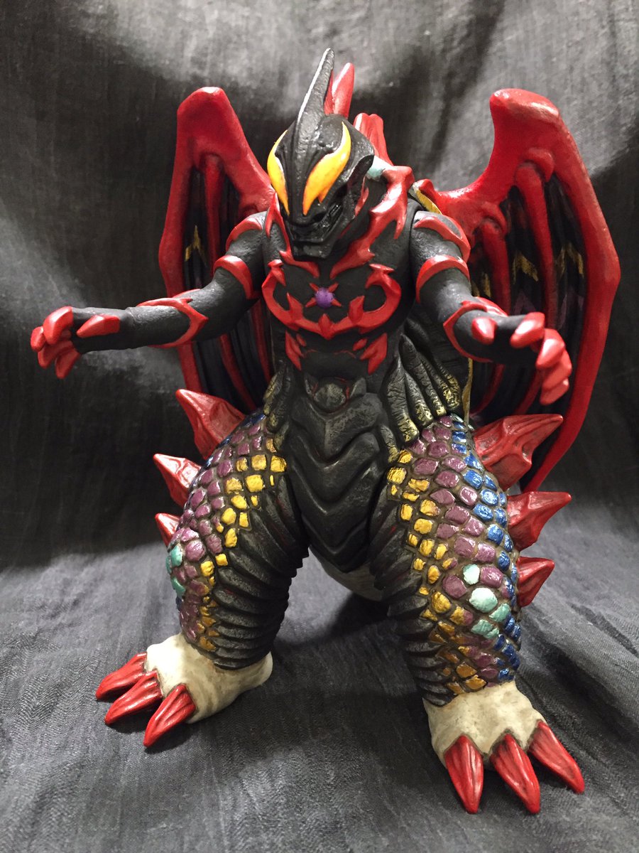 ジャグラスジャグラー フッハハハハ ファイブキング ゾグ第2形態 フュージョンライズ キメラベロス キメラベロスのリペイントようやく終わりました 結局フル塗装しましたw 脚の鱗は色を作るのがしんどかった あなたのソフビ紹介 ウルトラ