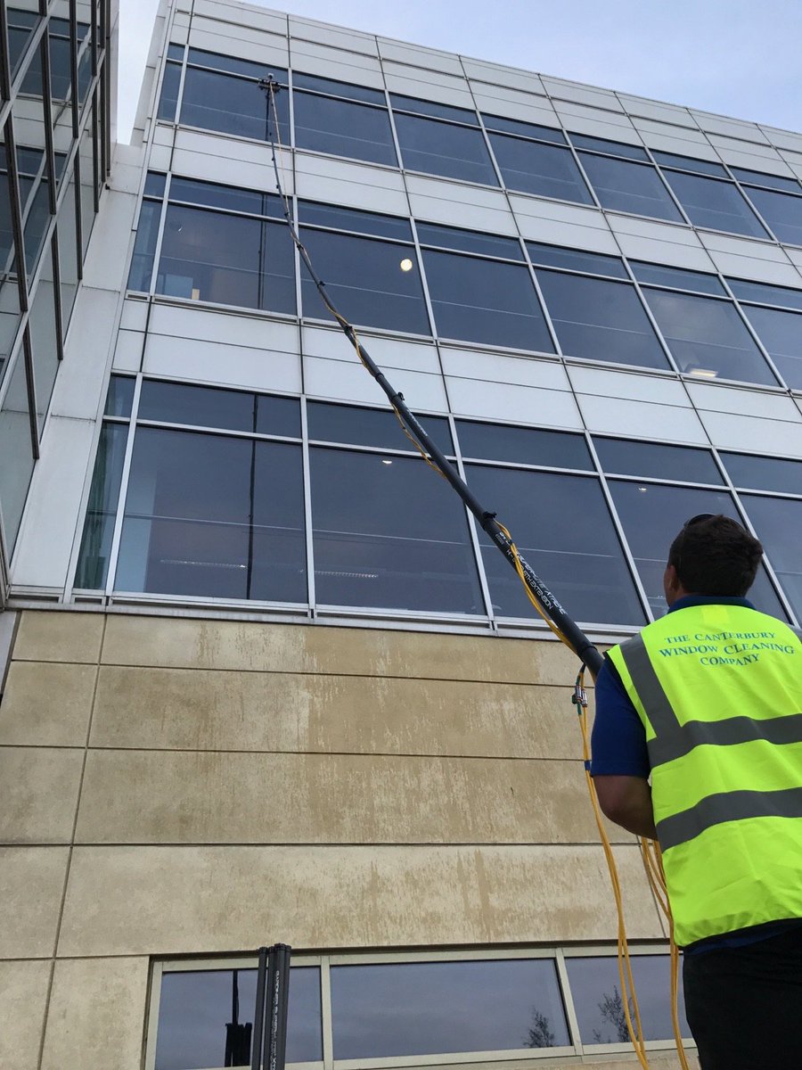 KentWindowClean's tweet photo. Wave to us if you see us cleaning @DiscoveryPark_ #Sandwich #localbusiness https://t.co/asDmk802E0