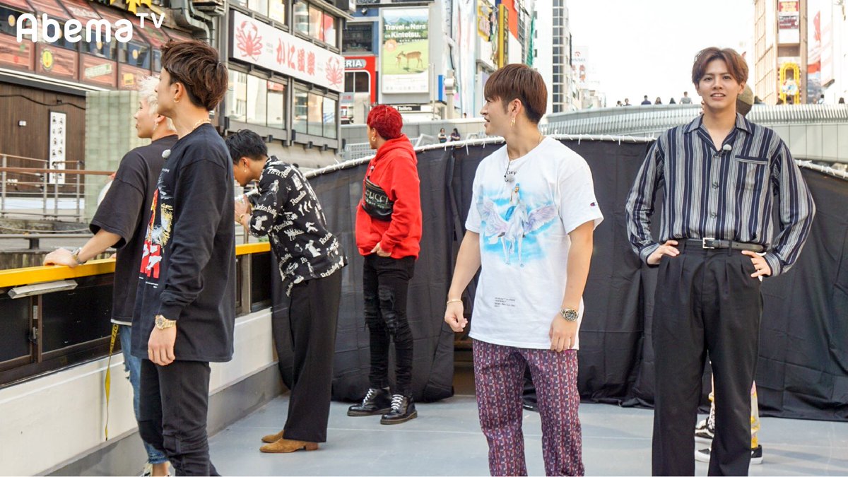 gene_kou's tweet photo. #BIGCITYRODEO の #ピーカーブーダンス #GENE高 オリジナルのプラクティス動画を大阪・道頓堀川で撮影😍🎉
今日はオフショットを大公開📸💓みんな船上でキョロキョロ👀

メンバーのキレッキレダンスはコチラから👉▶︎https://t.co/MmRKkcYGRw https://t.co/3SE5P09FXx