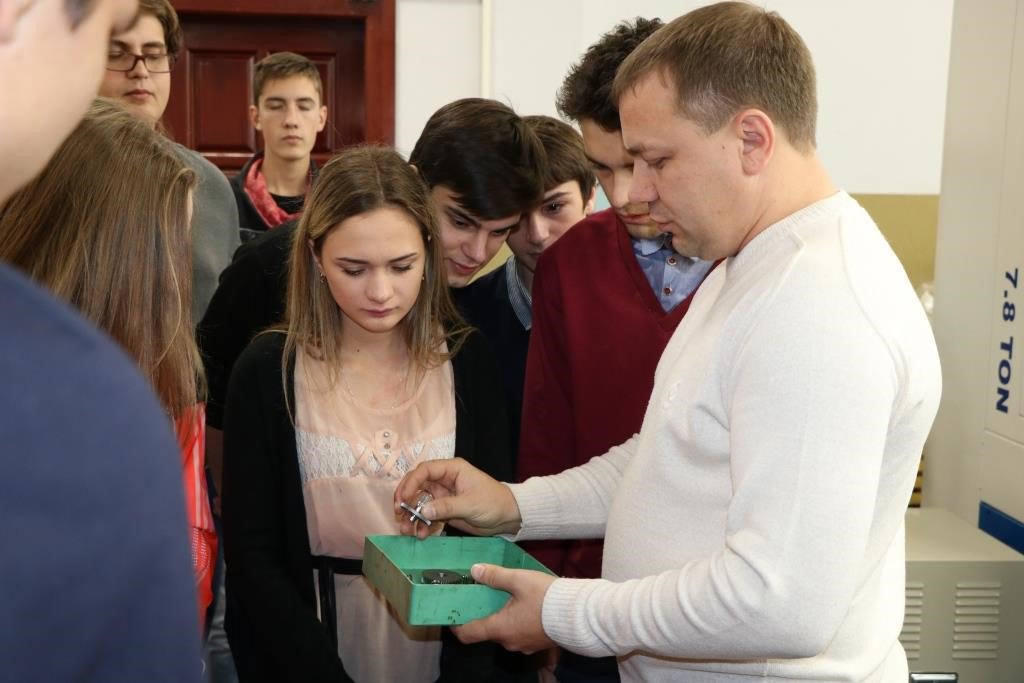 KRETRussia's tweet photo. Саратовское предприятие #КРЭТ �� Конструкторское бюро промышленной автоматики ‒ провело экскурсии для студентов:  https://t.co/jNTD3bVCpT https://t.co/N0eRSyDm6p