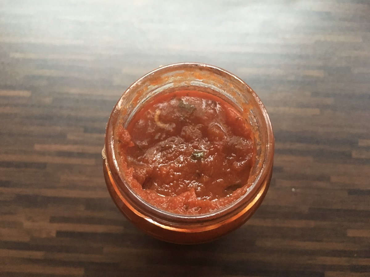 JoergSimon's tweet photo. @barillagroup Worm in Barilla sauce. Tried it via your Webpage - Haven't got a feedback from you yet. How does this happen? https://t.co/lglHEYlrt6