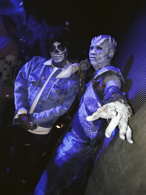 View image on Twitter