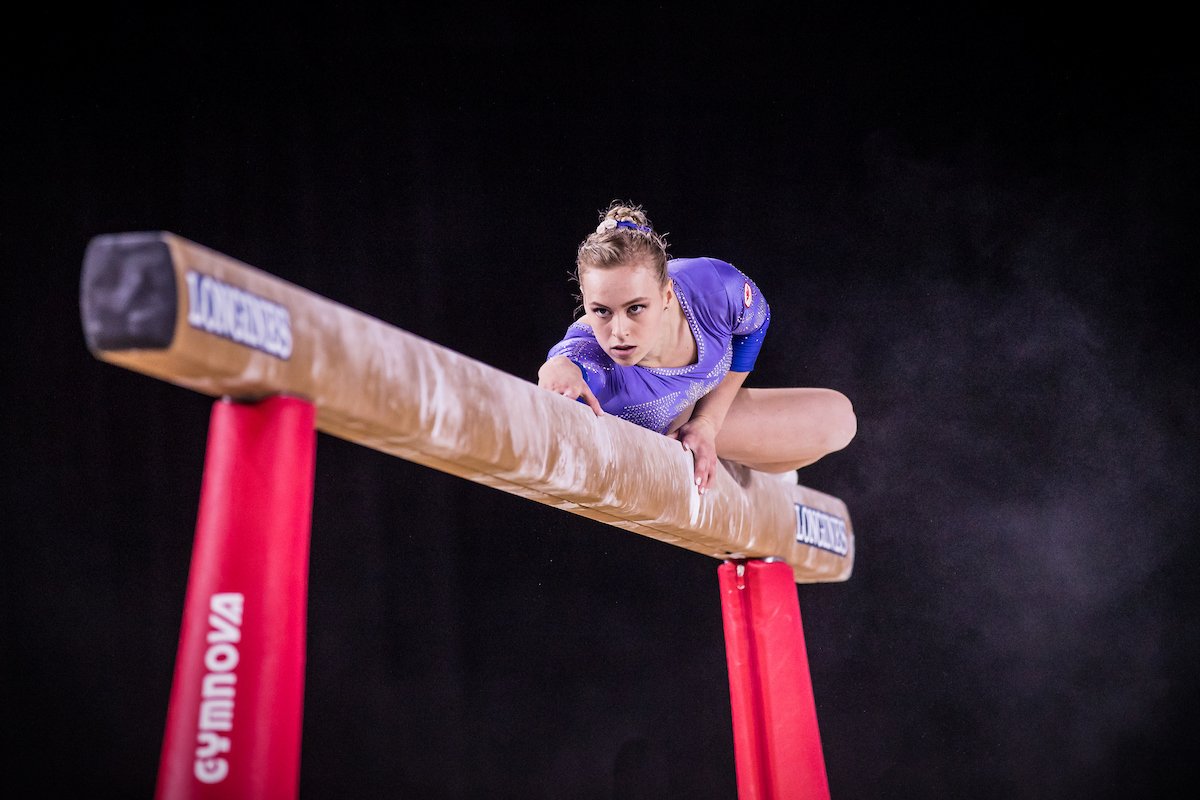 .@CDNGymnastics star  <a href="/EllieBlack_/">Ellie Black</a> on what goes into winning world silver sumo.ly/IoGU #FANFIT