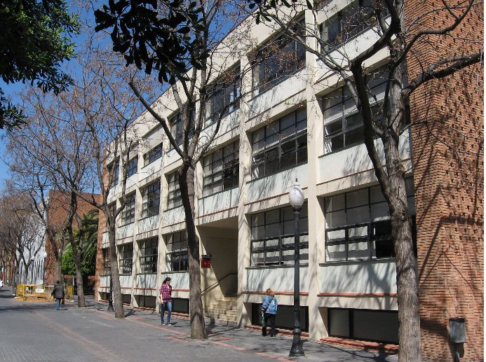 CharoDieguez's tweet image. Imatge de la façana de l&apos;escola Palau de Mar. #comp2pdm