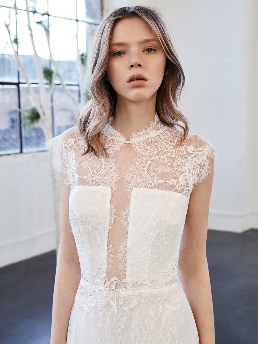 Inmaculada_G's tweet photo. Zoom into details to our Esmeralda model: A dress full of soul made with love ✨ #puritycollection.
#inmaculadagarcia https://t.co/TX9aIb3SU2