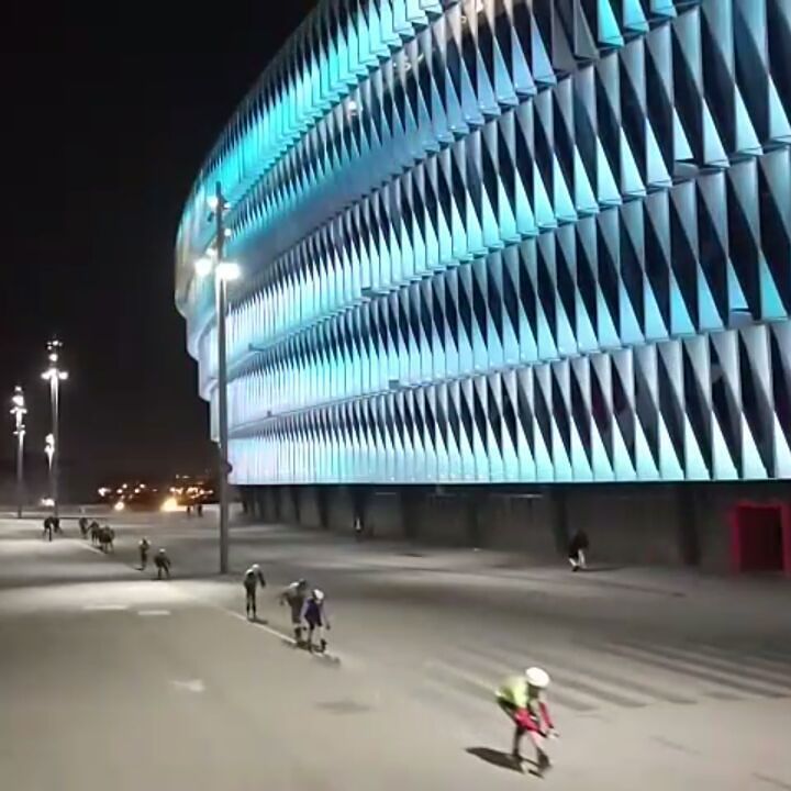 caducahoy's tweet photo. San Mamés muestra sus encantos.
#planeta_bilbao #sanmamés #futbol #athleticclub #bilbaonight #bilbaophoto #bilbaoa… https://t.co/H7ETSkvGv9 https://t.co/S1l6iPPh8j