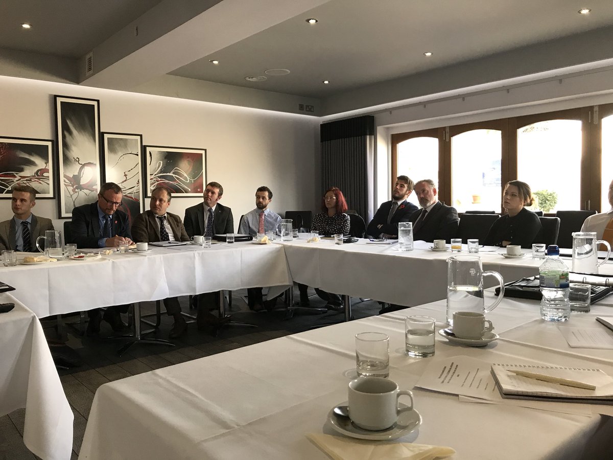 leehwebbers's tweet photo. Our Webbers Online Auction Specialist meeting is in full flow, @Property_Eric takes on the discussion. @iamsold @julesmlav #modernmethod https://t.co/G6n3jr8hkC