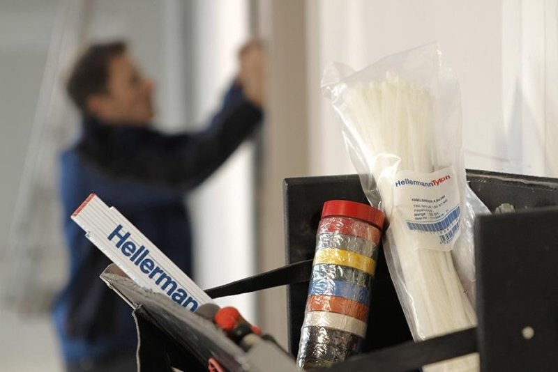 HTNL_BE's tweet photo. #kabelbinders, #isolatietape, alles wat een installateur nodig heeft. Leverbaar via onze resellers, check https://t.co/4igcyqmsRS. https://t.co/8gKvnY2pIW