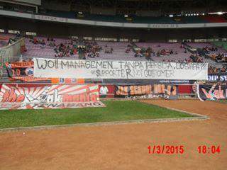 bontotoriginal's tweet photo. Jaman Di Tribun @Csp1928 masih bisa Tiduran ini, inget Pak @hambaganteng Yang Ber'KTA Tanpa Persija Kalian Bukan Apa2... https://t.co/xMqstPNuFj