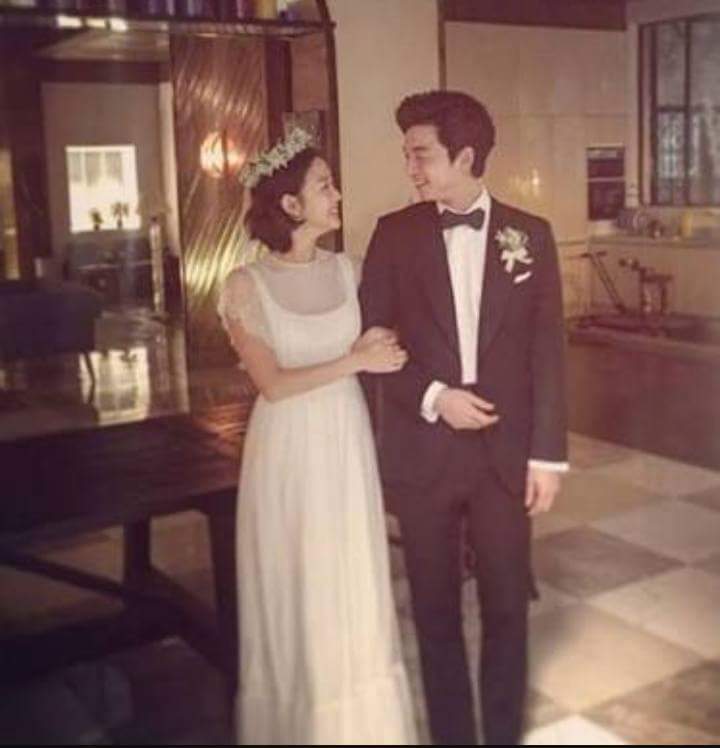 xaisb's tweet photo. #Shintak wedding ❤ waiting fof #GongGo wedding❤ https://t.co/jMaUy0RGWw