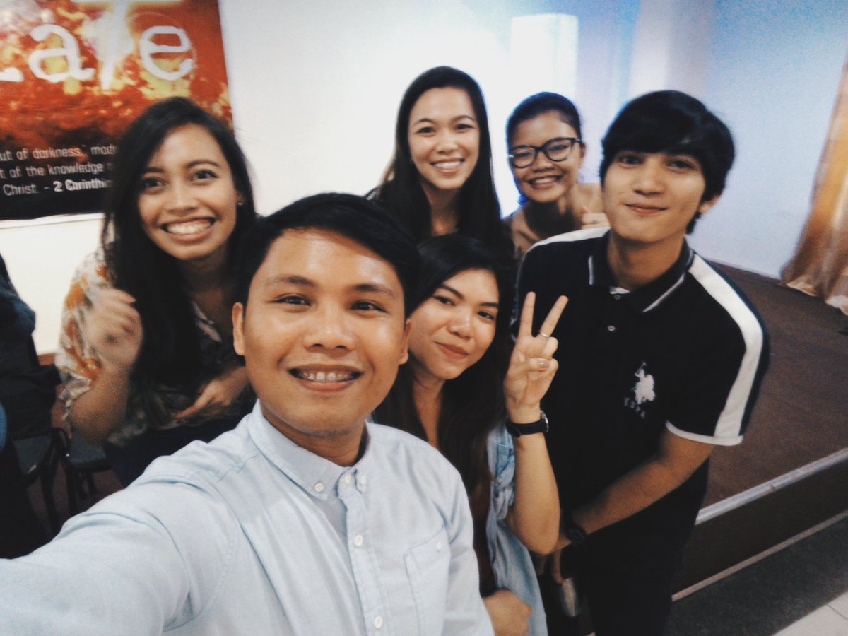 jmbayzon's tweet photo. "The more you grow in the grace the more you grow in the faith."
Team Butuan 2017! #squadgoals #acceptgrace #extendgrace #keepkeeps https://t.co/ZgXyeZEwWc