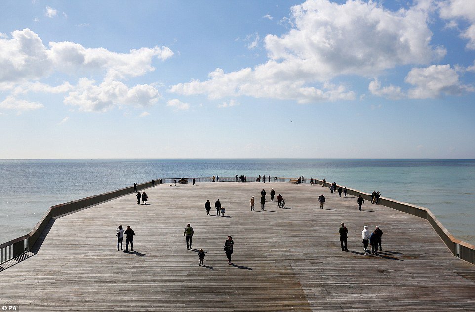 OlyversPRLondon's tweet photo. Hastings pier which was devastated by fire in 2010 has won a prestigious architecture RIBA award after a multi-million pound redevelopment. https://t.co/sPxT5YrURD