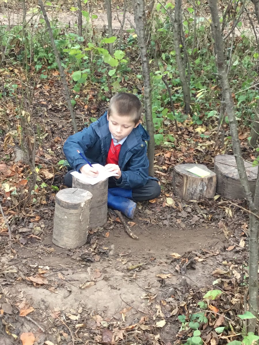 Willows_Primary's tweet photo. Discovering characters in our outdoor classroom. Apparently we found some troll snot ๐ฉ #2MO #CreepingToad https://t.co/3lPinILiUo