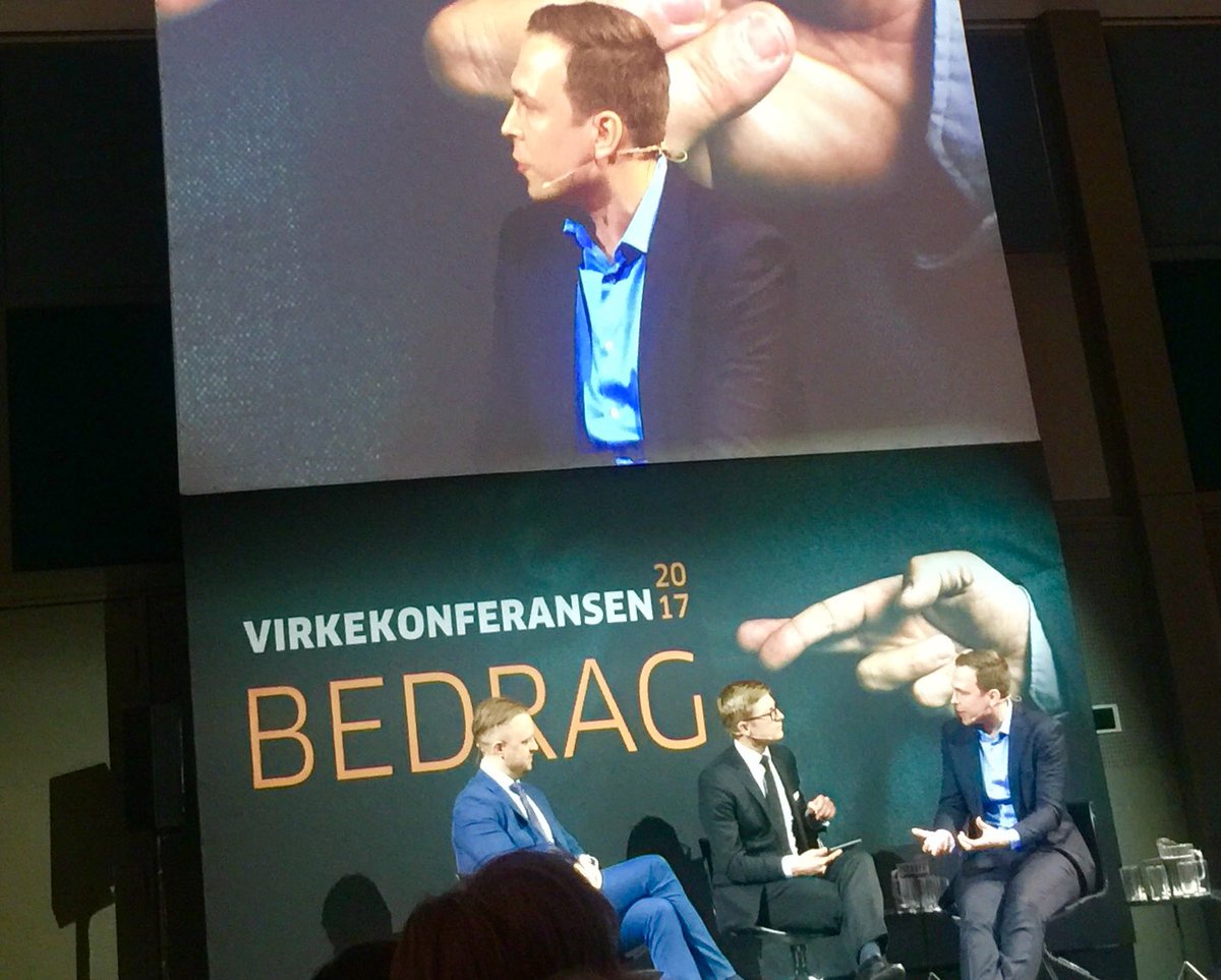 AKFahlvik's tweet photo. #Bedrag2017 Kina utdanner og forsker med volum og tempo, og er attraktivt for norske bedrifter iflg nordmenn i Midtens rike #nHack #BI https://t.co/nue03VLbhz