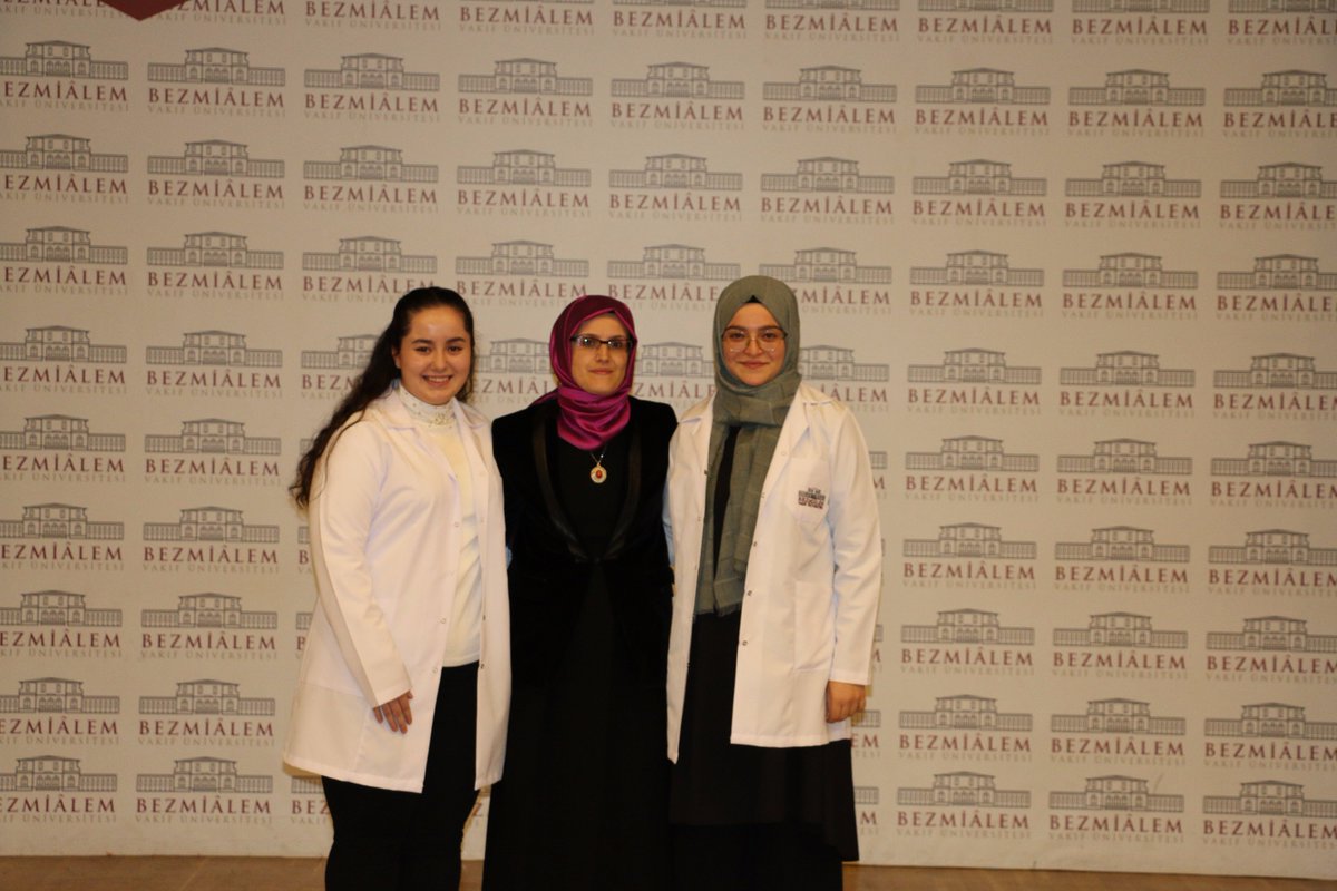 Sağlık Bilimleri Fakültesi Hemşirelik, Odyoloji, Sağlık Yönetimi Bölümlerinin "Beyaz Önlük Giydirme Töreni" başladı.