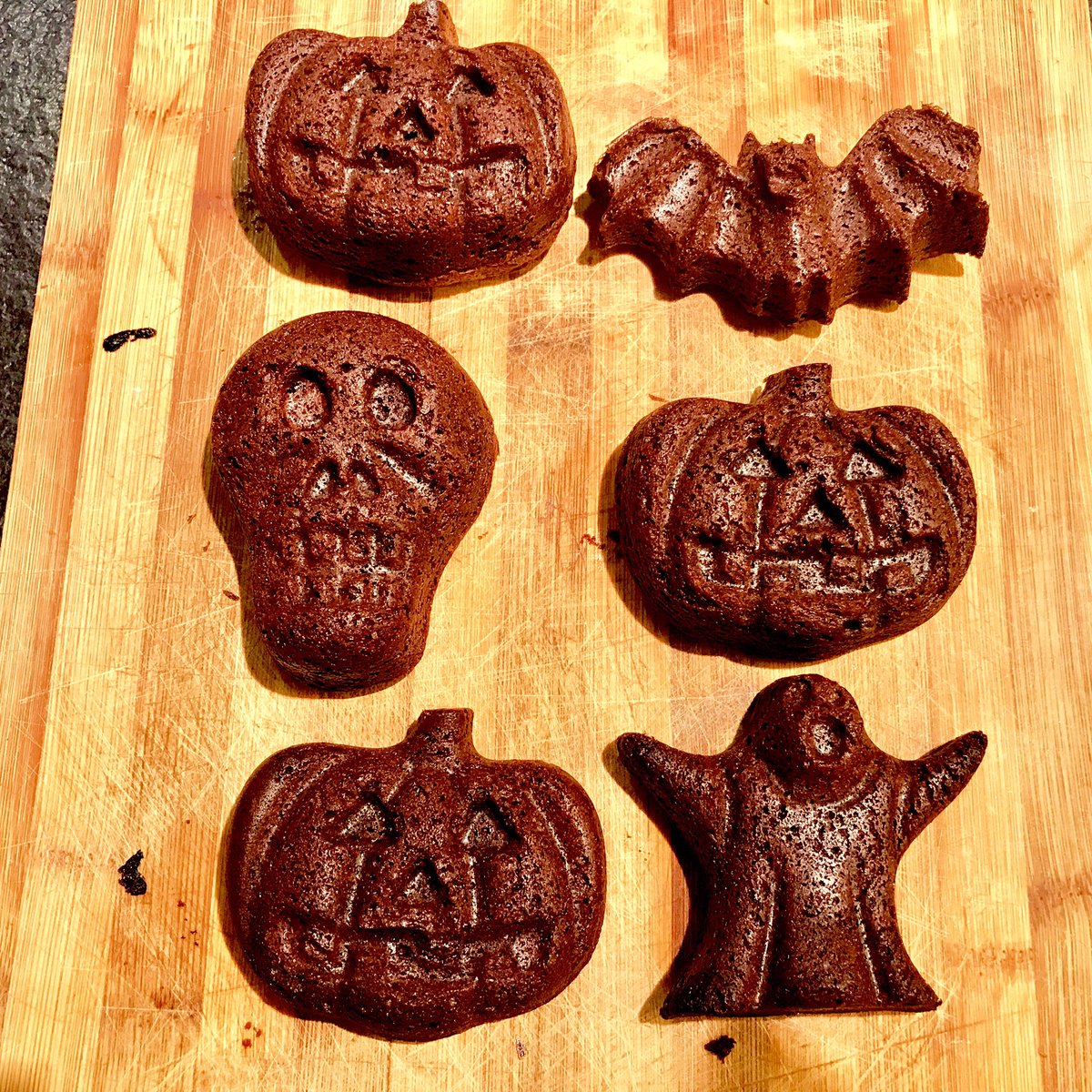 artbcn's tweet photo. #artbcnFOOD • #artbcnPICS • #HappyHalloween • #Halloween • #Halloween17 • #Halloween2017 • #brownie • #homemadehalloween https://t.co/L1LmbITe3J