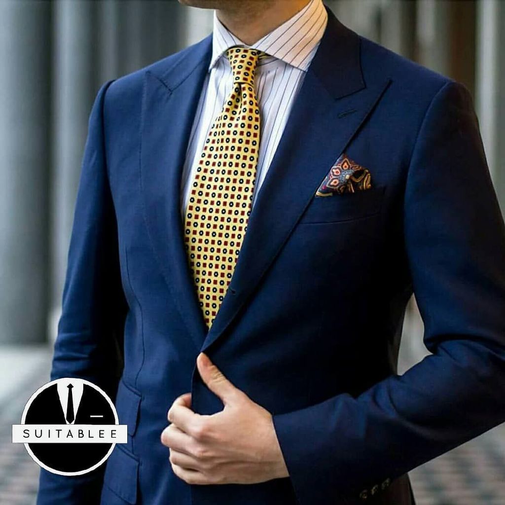 SUITABLEE's tweet photo. That fall vibe.
.
.
.
#Suitablee #suit #Tailor #dandy #bespoke #montreal #surmesure #tailoredsuit #mtlblog #mtl #y… https://t.co/LSZKNF0X5o https://t.co/bnVZhccDgD