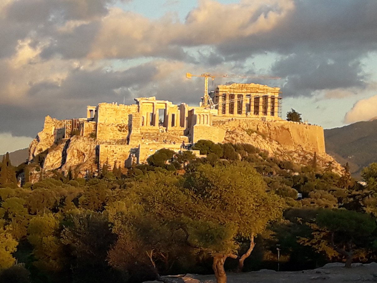 rosamhlopez's tweet photo. Y vas recordando atardeceres recién disfrutados #Grecia #vivirbien #eselmundo https://t.co/kLRVGOFnhC