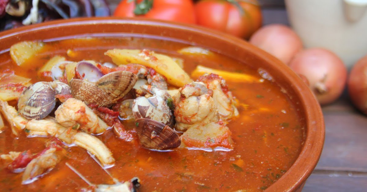 Deliciosa receta de "Ajo Colorao" típico de Águilas por Cosicas dulces y alguna salada ❤️
cosicasdulces.blogspot.com.es/2017/10/ajo-co…