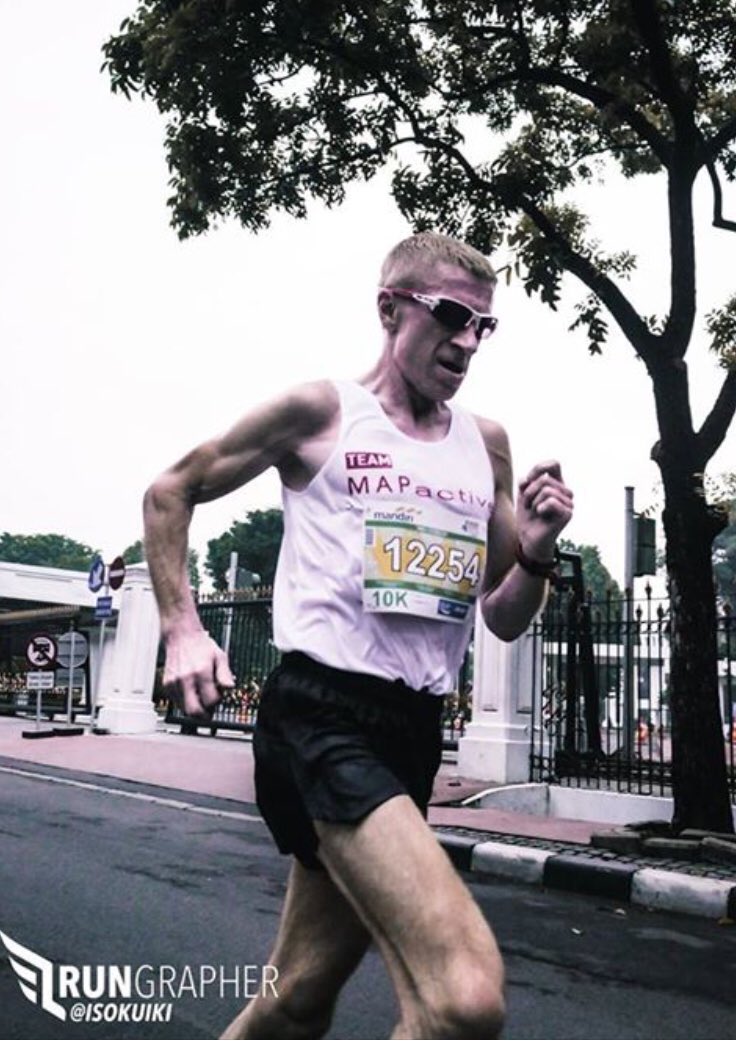 michaelcapper's tweet image. Head Down &amp;amp; Focus ! 3km to go in the Jakarta 10km . Nothing in my head except hitting the finish line ...