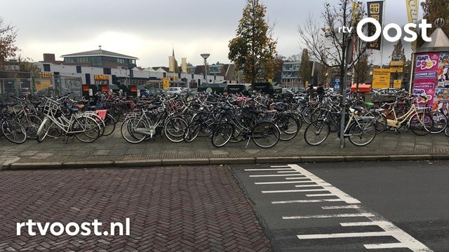 rtvoost's tweet photo. Reizigers het meest negatief over de fietsenstalling van station Rijssen https://t.co/0T8Q9OsGkq #rtvoost https://t.co/nhprFp9jDO