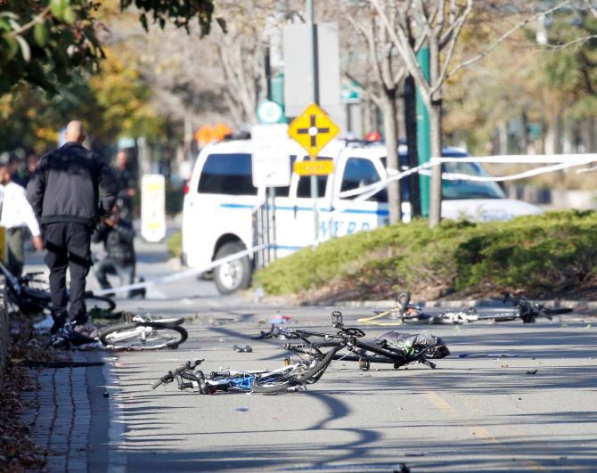 michaelgwaltz's tweet image. Tune into The Mike Gallagher Show w me at 9:30a ET for the latest details &amp;amp; analysis of yesterday’s attack #PrayForNYC @radiotalkermike