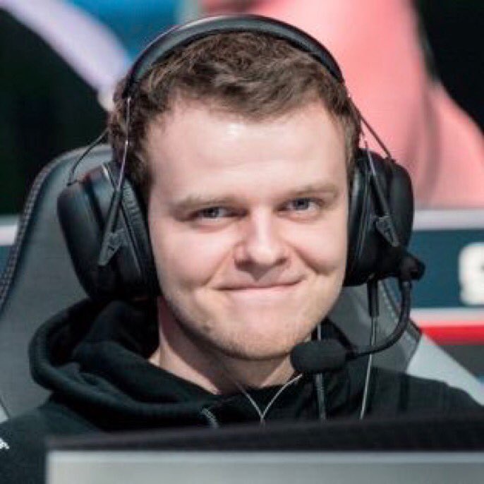 Xyp9x's tweet photo. New profile pic lul 😂 https://t.co/6gtYh5GMT0