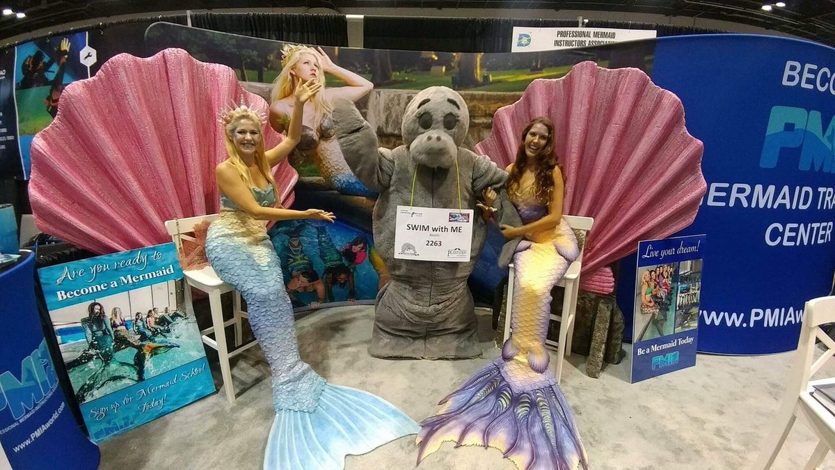 DiscoverCR_FL's tweet photo. Hanging out with @ManateeTour, @CRWS2014, & Crystal River Kayak Company at #DEMA2017. #DiscoverCR https://t.co/fWuAasg5sr