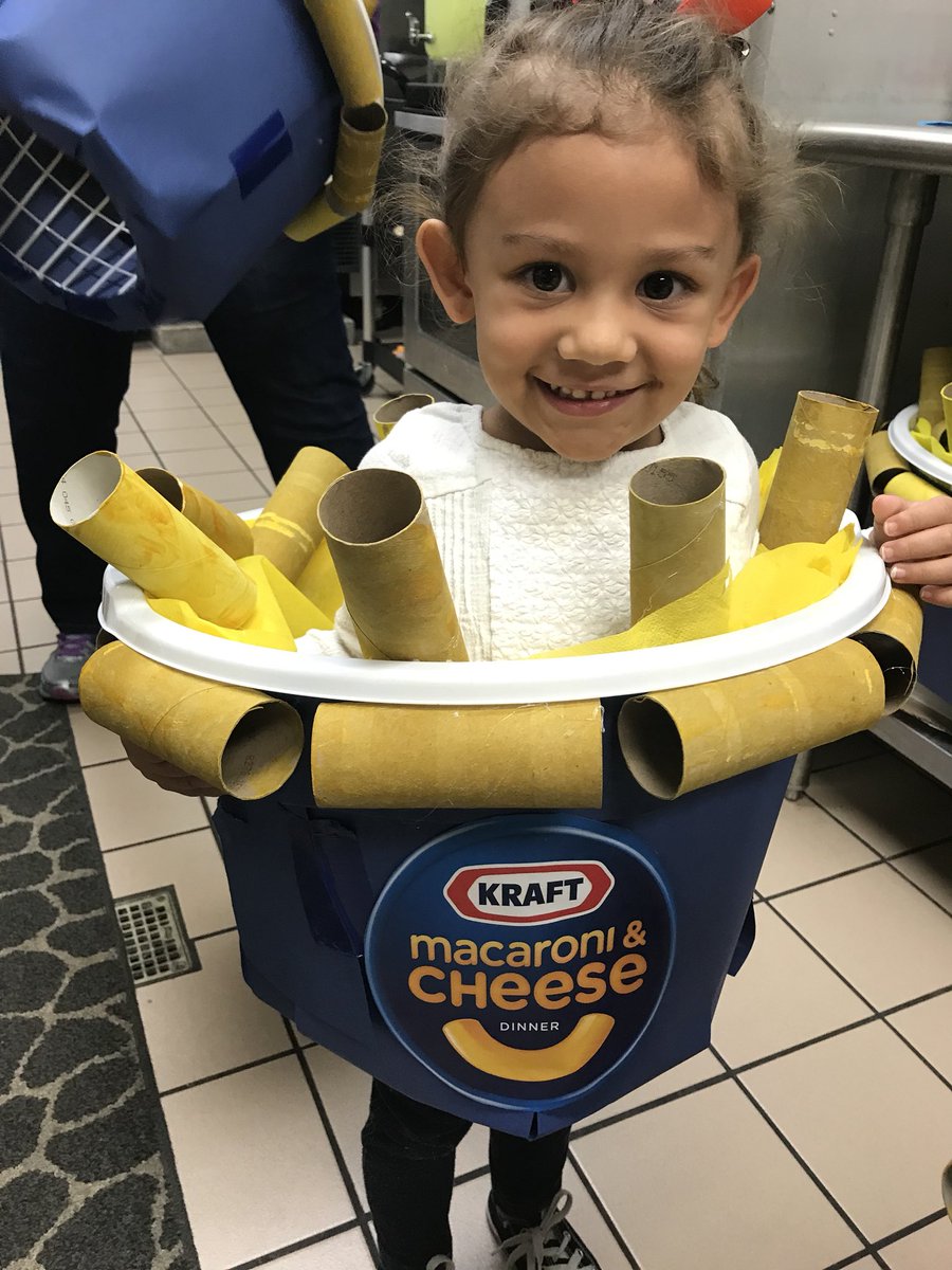 Mac and cheese please! #halloween #bigsmiles #hadablast <a href="/ecdc_roos/">ECDC Roos</a>