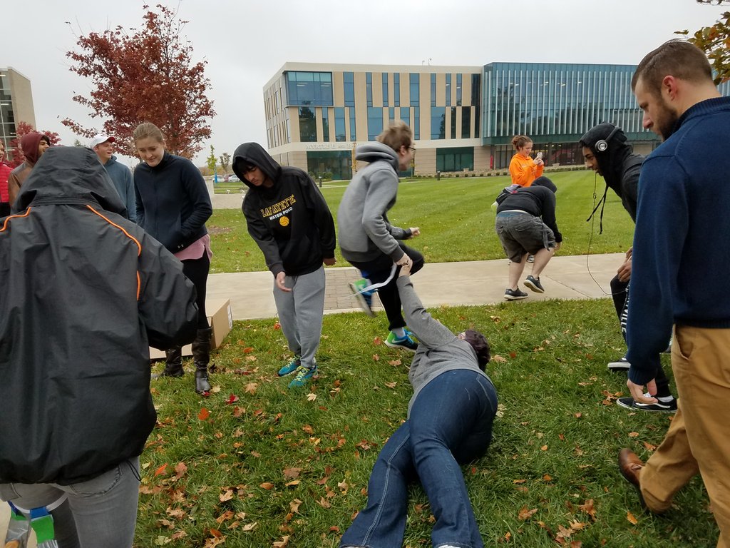 KyraKrakos's tweet photo. Can you make it through the Zombie horde! @MaryvilleU #zombieprof #amcwalkingdead https://t.co/QNpgOdzDB5