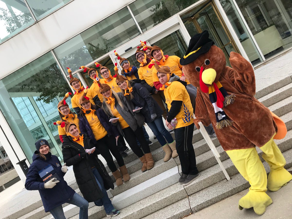 hungertaskforce's tweet photo. Rexnord #TurkeyTicker kicks off today! Find the gaggle in downtown Milwaukee! https://t.co/orUAlrSU0M https://t.co/uIGY7x14XB