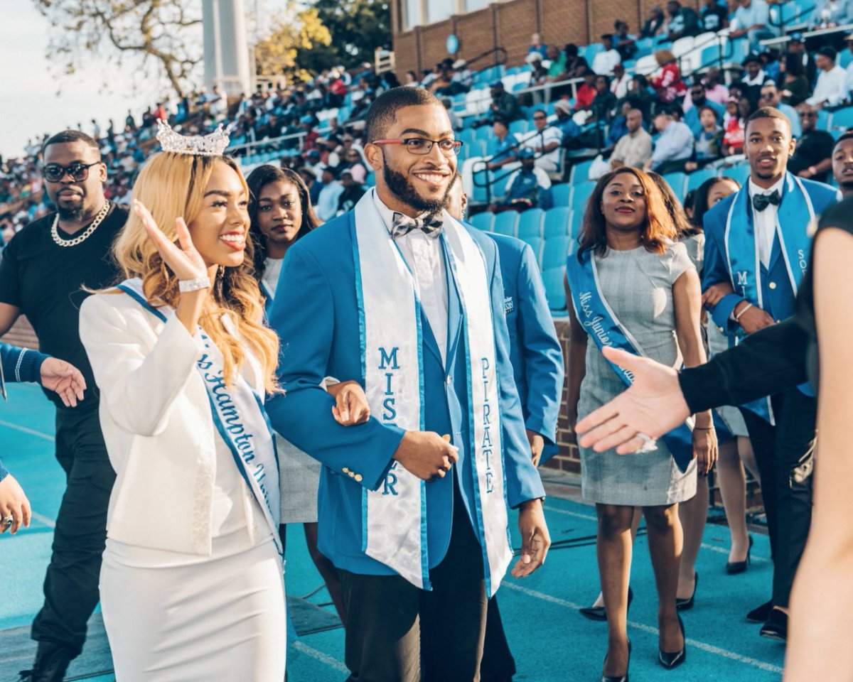 _HamptonU's tweet photo. HU Homecoming 2017. Where else does this spirit exist?  via @thefader https://t.co/NhC6zDoDmp https://t.co/Nh5poBESJ6